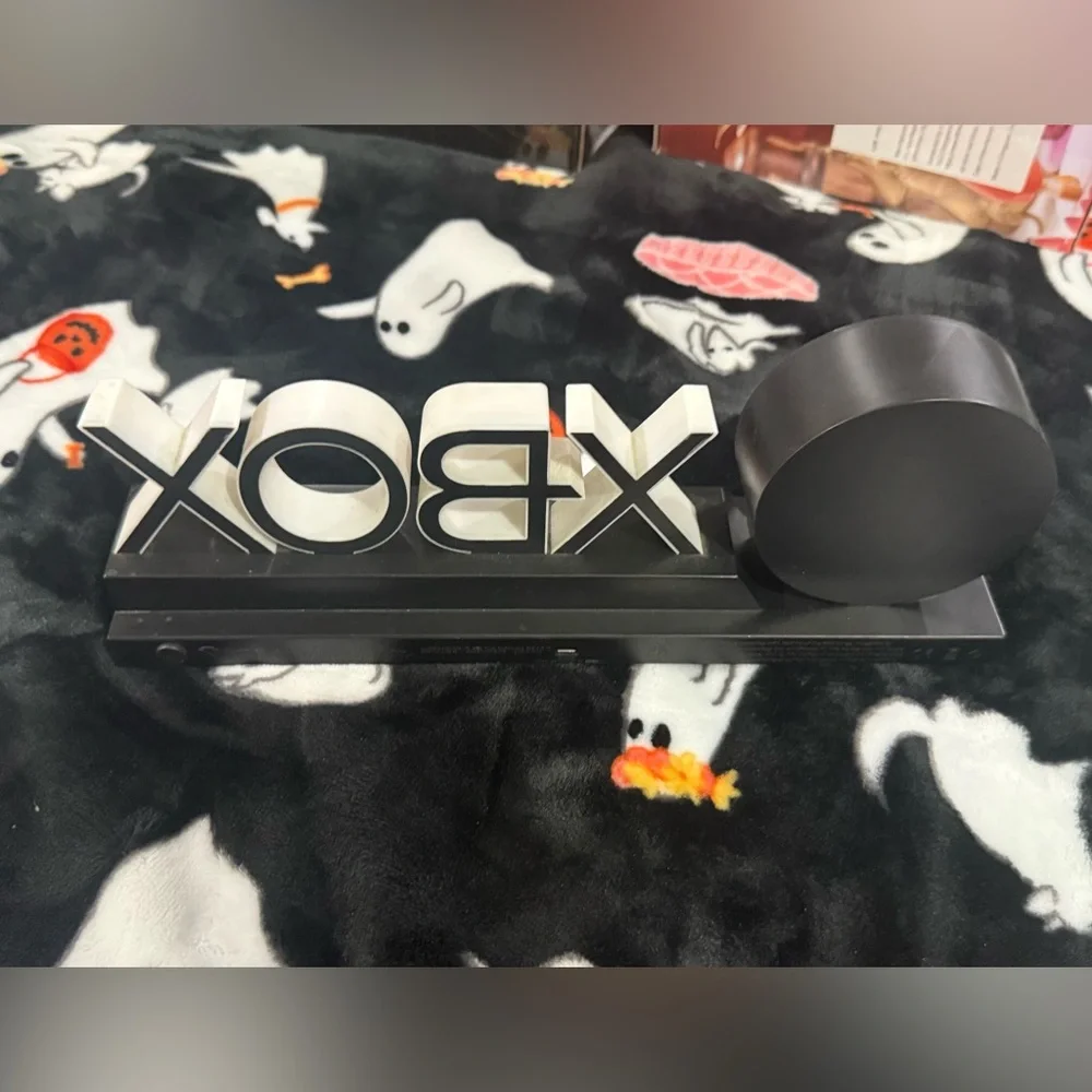 Xbox Icons Light, decorative light-up display featuring the Xbox logo, like new